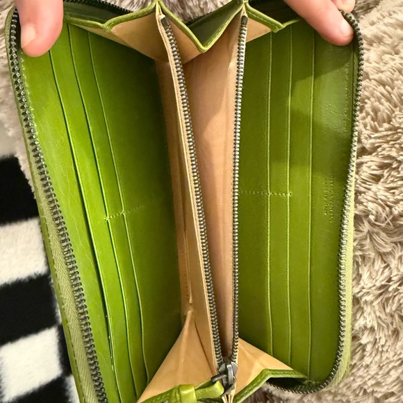 Bottega Veneta Lambskin Intrecciato Zip Around Wallet - Green - Picture 7 of 9